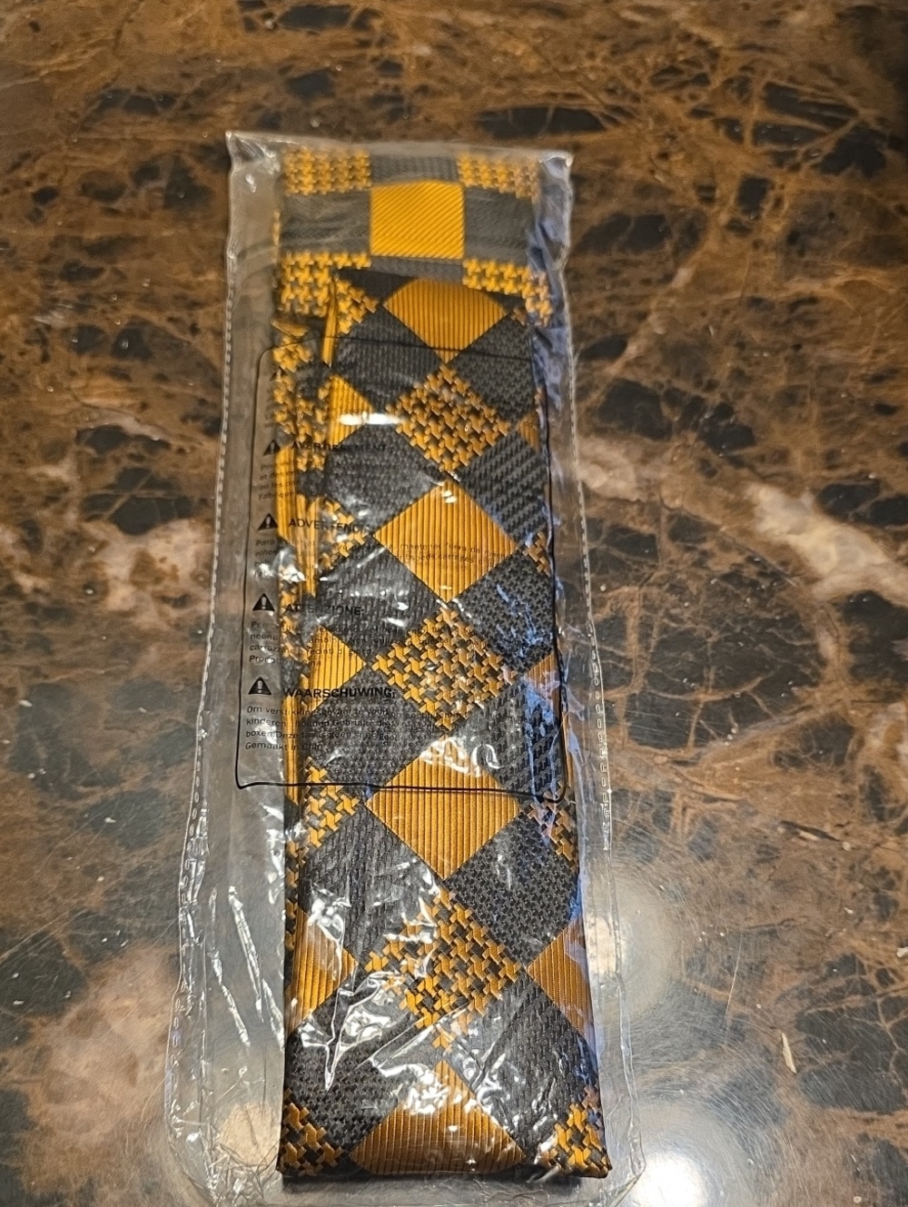 Men's Black and Gold Argyle Pattern Tie - Classic Formal Accessory